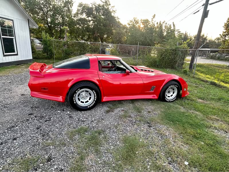 1980 Chevrolet Corvette - Stingray Coupe 2D