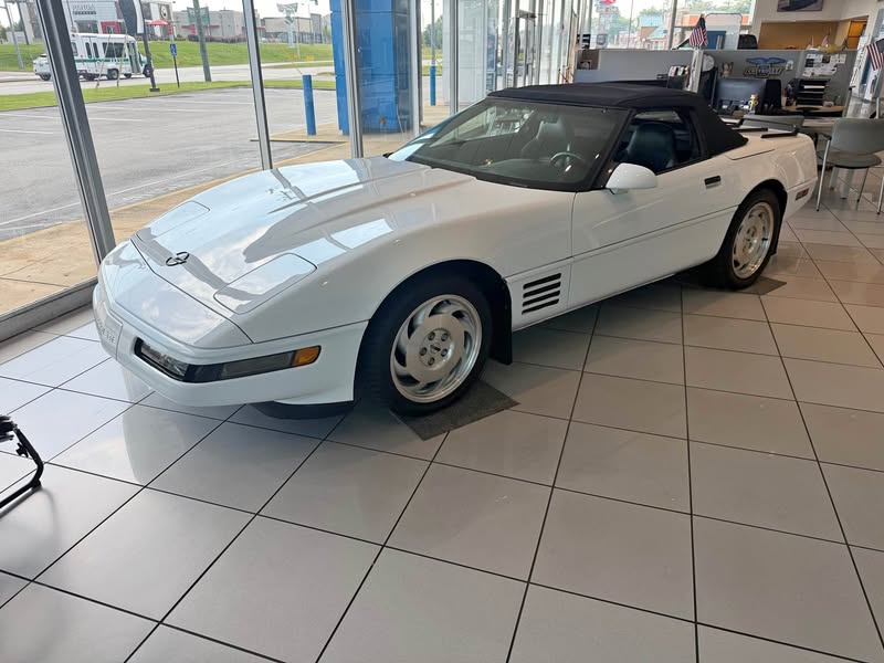 1994 Chevrolet Corvette - 2dr convertible