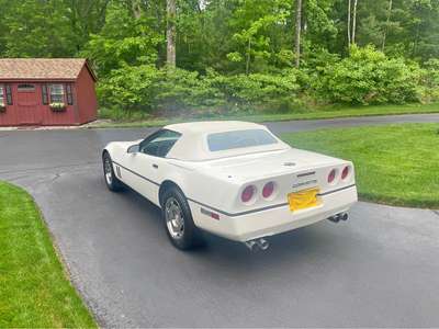 1988 Chevrolet Corvette Convertible 2D