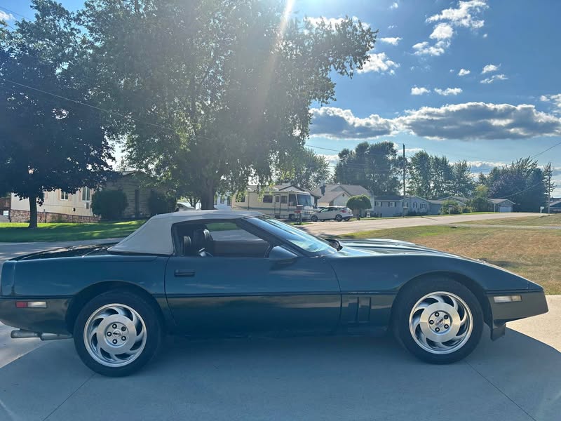 1990 Chevrolet Corvette - Convertible 2D