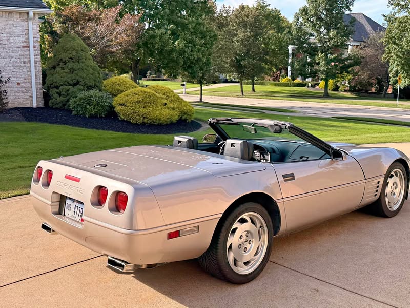 1990 Chevrolet Corvette - Convertible 2D