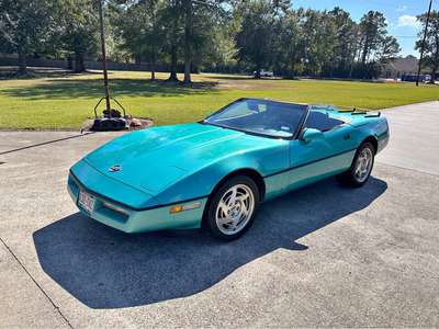 1990 Chevrolet Corvette Convertible 2D