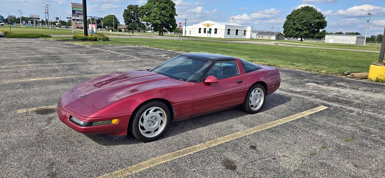 1991 Chevrolet Corvette - Hatchback Coupe 2D