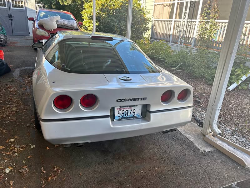 1986 Chevrolet Corvette - Hard Top 2D