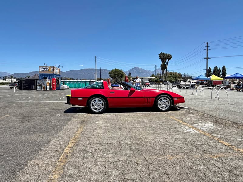 1990 Chevrolet Corvette - Hatchback Coupe 2D