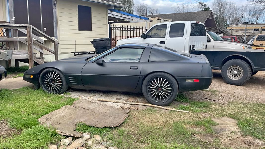1991 Chevrolet Corvette - Hatchback Coupe 2D