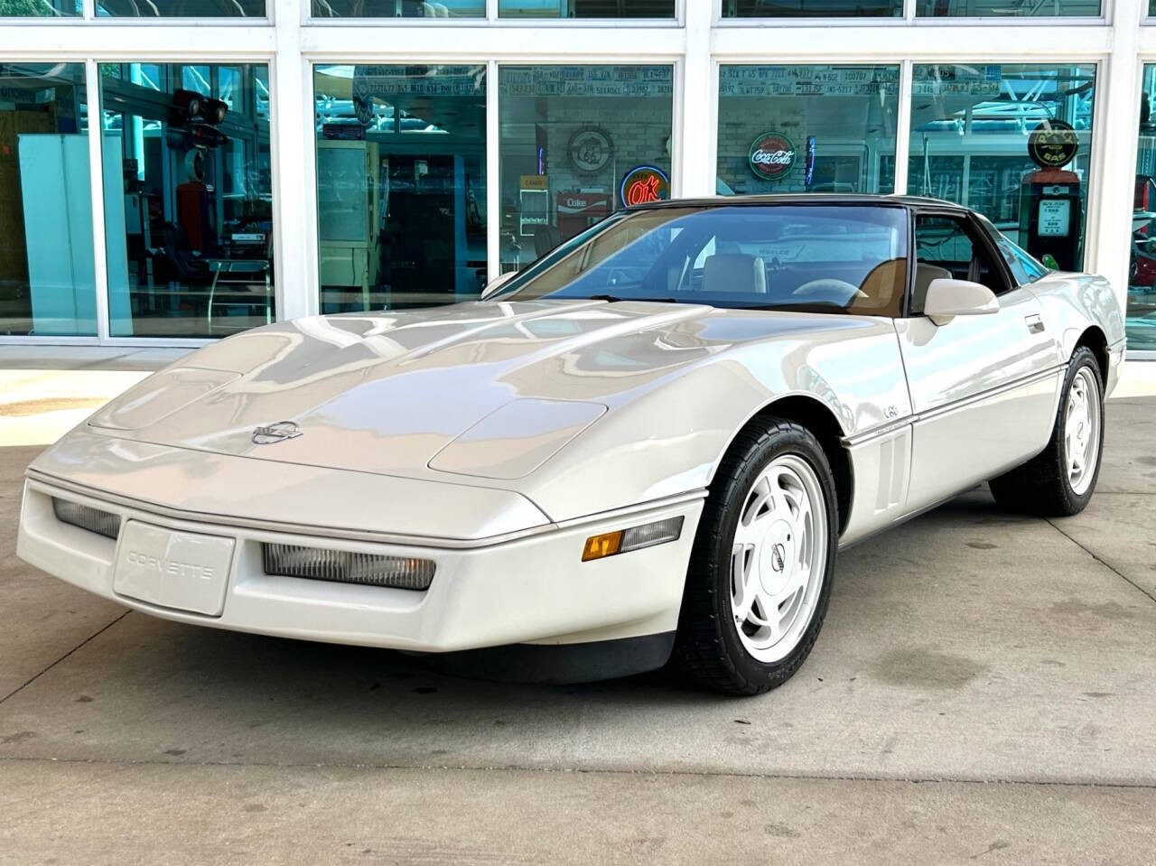 1988 Chevrolet Corvette Base 2dr Hatchback