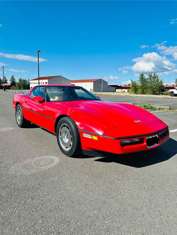 1990 Chevrolet Corvette - Hatchback Coupe 2D