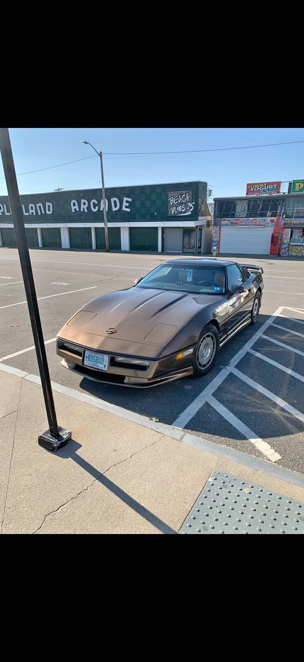 1986 Chevrolet Corvette - Hatchback Coupe 2D