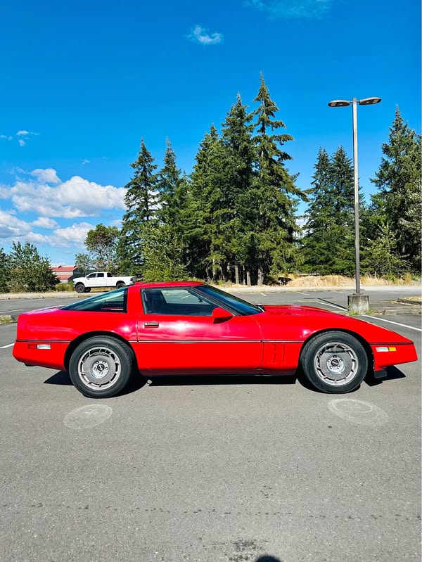 1990 Chevrolet Corvette - Hatchback Coupe 2D
