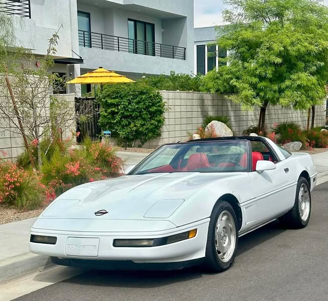 1995 Chevrolet Corvette - Coupe 2D