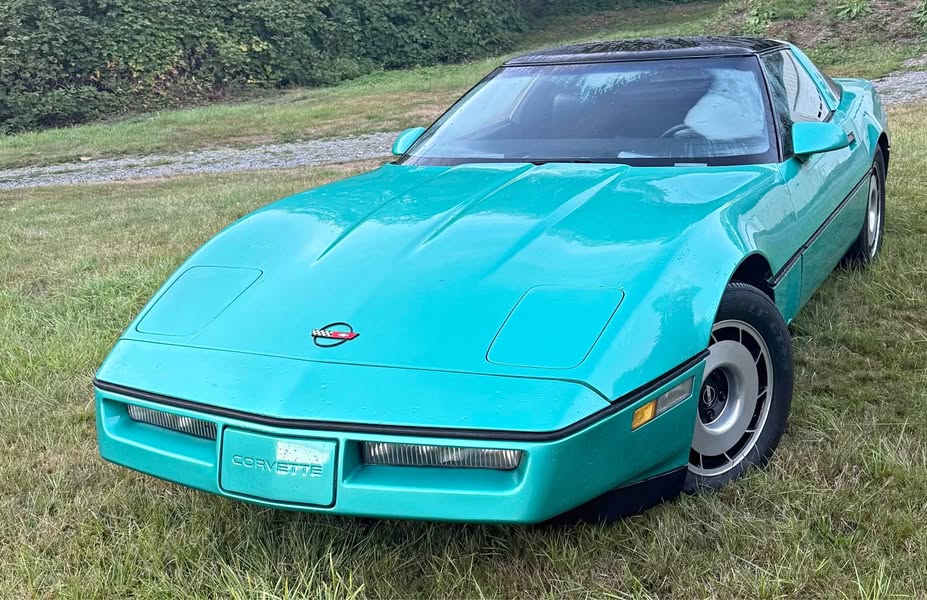 1985 Chevrolet Corvette - Hard Top 2D
