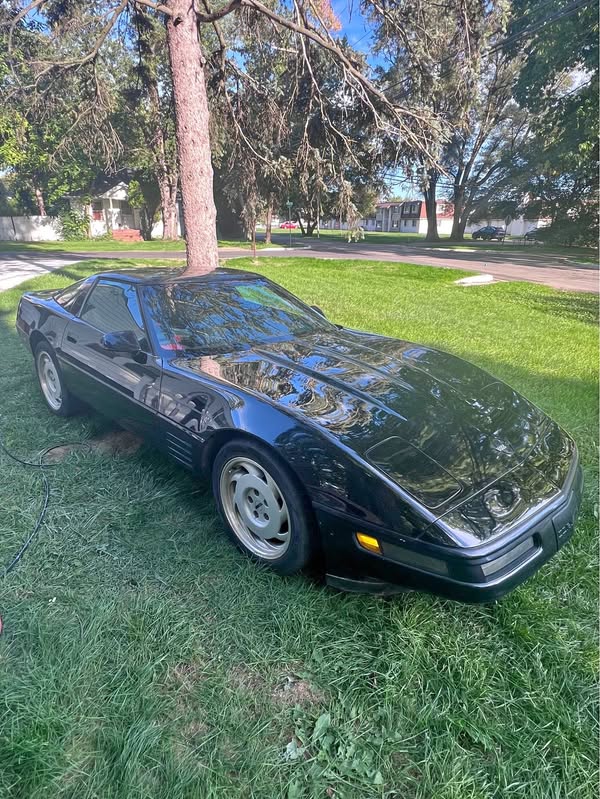 1992 Chevrolet Corvette - Hatchback Coupe 2D