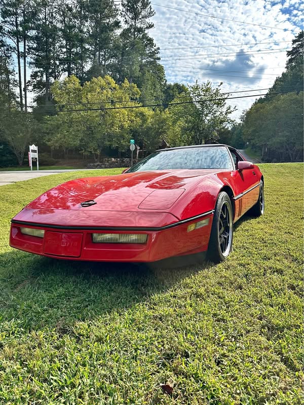 1990 Chevrolet Corvette - Hatchback Coupe 2D
