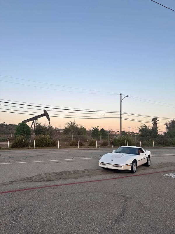 1990 Chevrolet Corvette - Coupe 2D