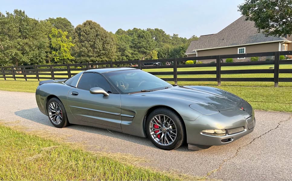 2004 Chevrolet Corvette - Coupe 2D