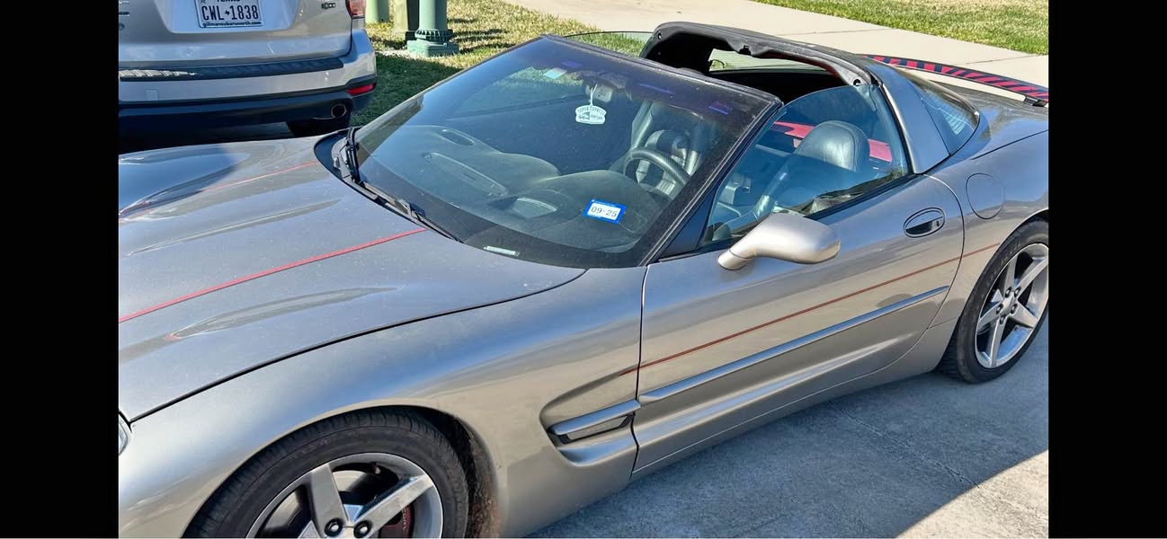 1999 Chevrolet Corvette - Hatchback Coupe 2D
