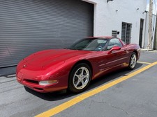 2000 Chevrolet Corvette Base 2D