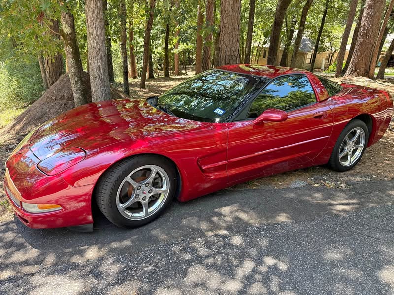 2004 Chevrolet Corvette - Hatchback Coupe 2D