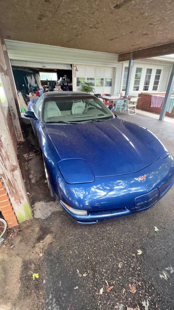 2004 Chevrolet Corvette - Commemorative Edition