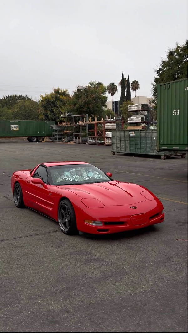 2001 Chevrolet Corvette - Coupe 2D