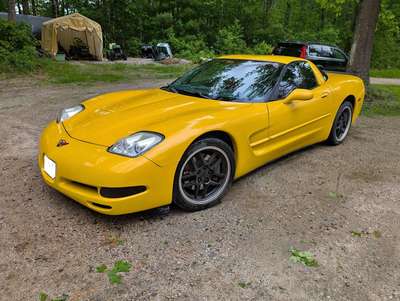 2000 Chevrolet Corvette - Hatchback Coupe 2D