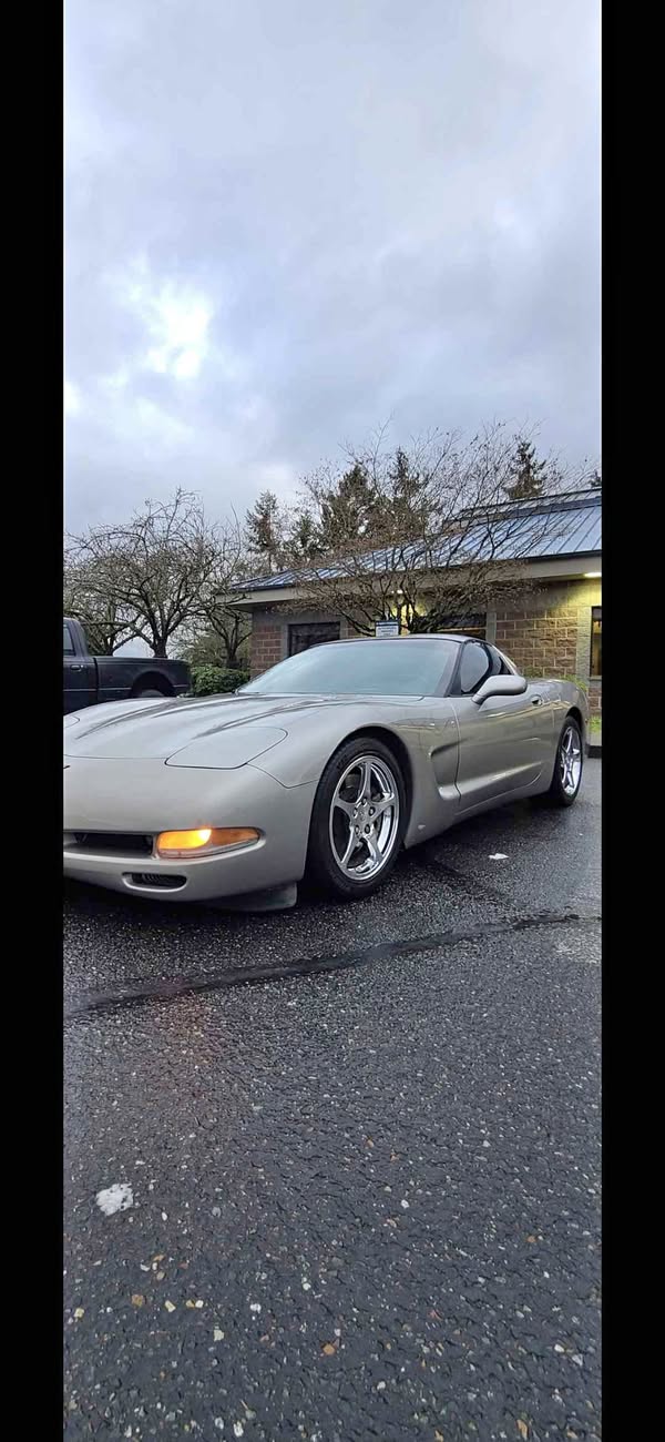 2000 Chevrolet Corvette - Coupe 2D