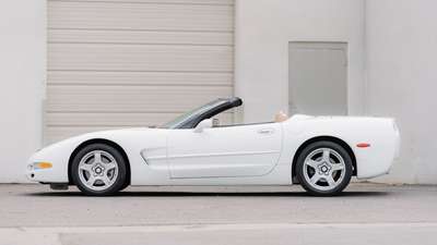 1999 Chevrolet Corvette 2dr Convertible