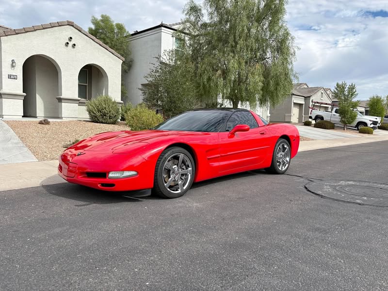 2000 Chevrolet Corvette - Hatchback Coupe 2D