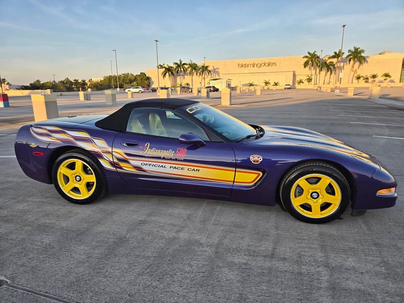 1998 Chevrolet Corvette - 1998 Indy 500 Pace Car