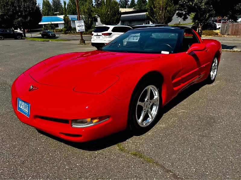 2004 Chevrolet Corvette - Base Coupe