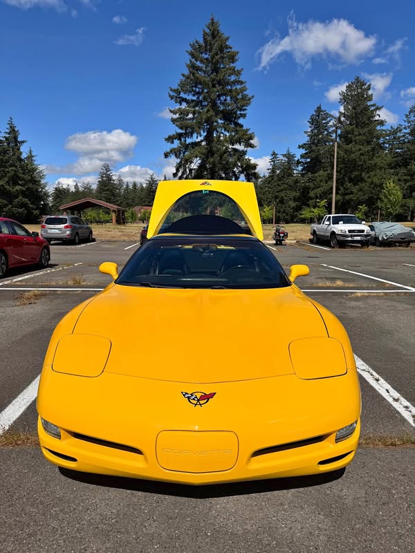 2004 Chevrolet Corvette - Coupe 2D