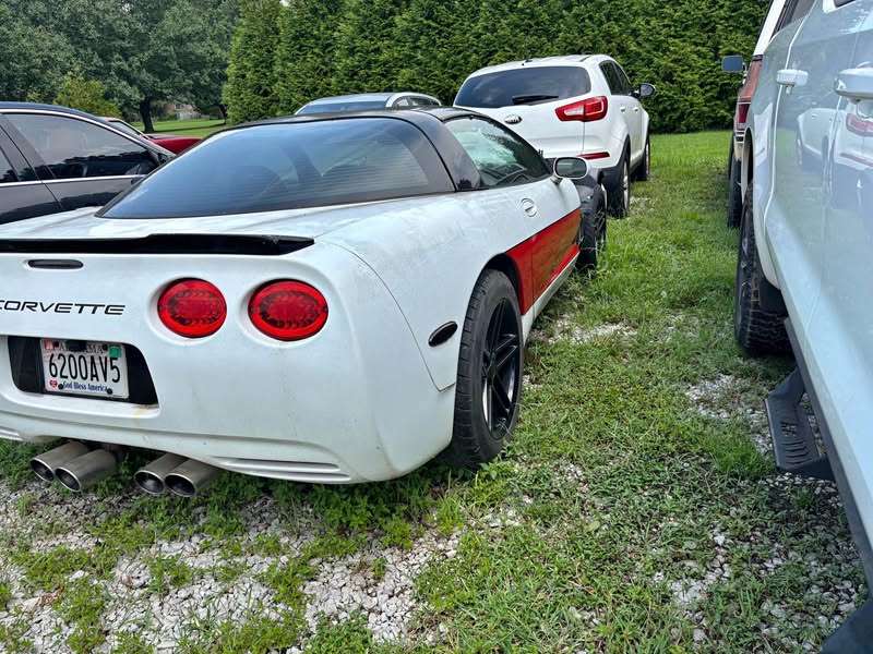 2001 Chevrolet Corvette - Coupe 2D
