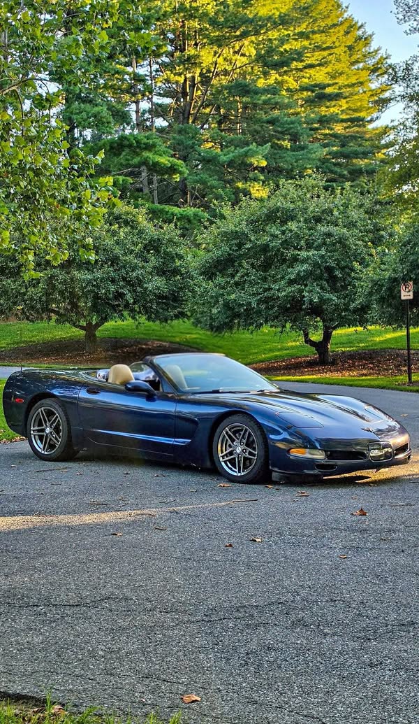 2000 Chevrolet Corvette - Convertible 2D