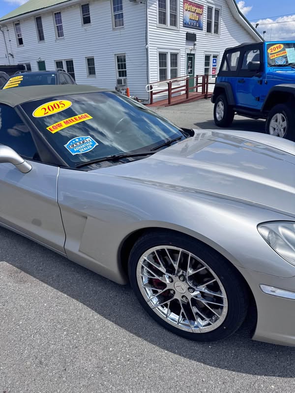 2005 Chevrolet Corvette - Convertible 2D