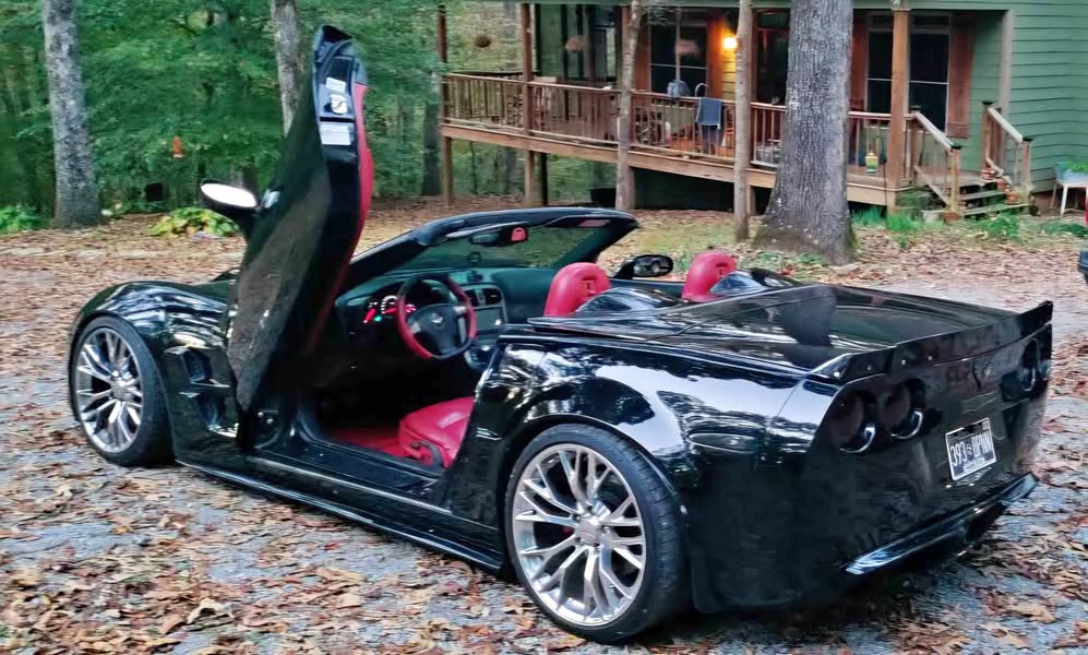 2006 Chevrolet Corvette - Stingray Z51 Convertible 2D
