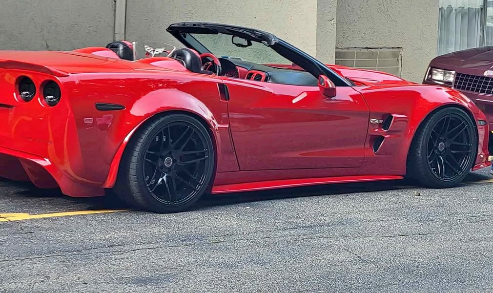 2006 Chevrolet Corvette - Stingray Z51 Convertible 2D