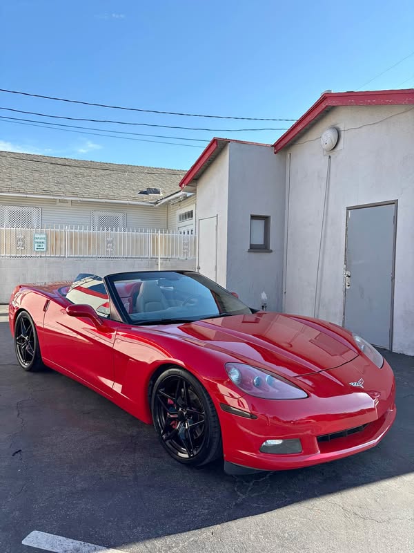 2005 Chevrolet Corvette - Convertible 2D