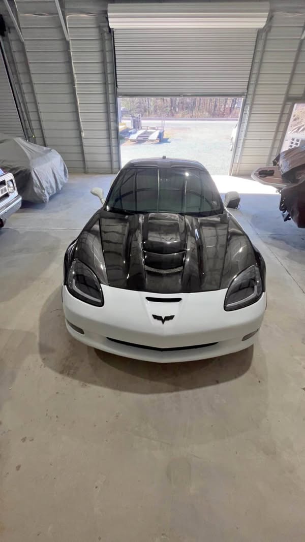 2005 Chevrolet Corvette - Convertible 2D