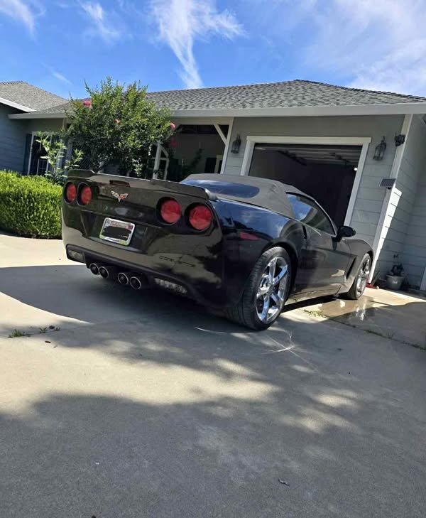 2006 Chevrolet Corvette - Convertible 2D