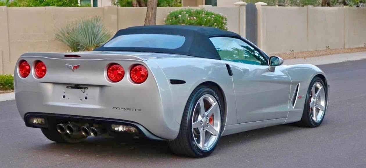2005 Chevrolet Corvette - Convertible 2D