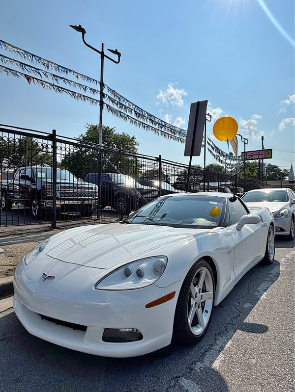 2005 Chevrolet Corvette - Convertible 2D
