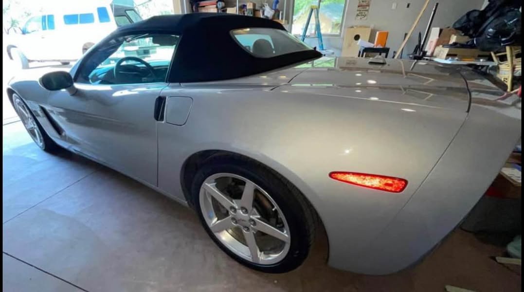 2005 Chevrolet Corvette - Convertible 2D