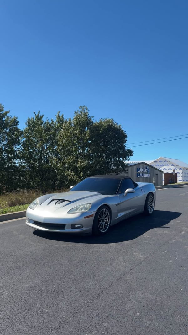 2005 Chevrolet Corvette - 2D convertible