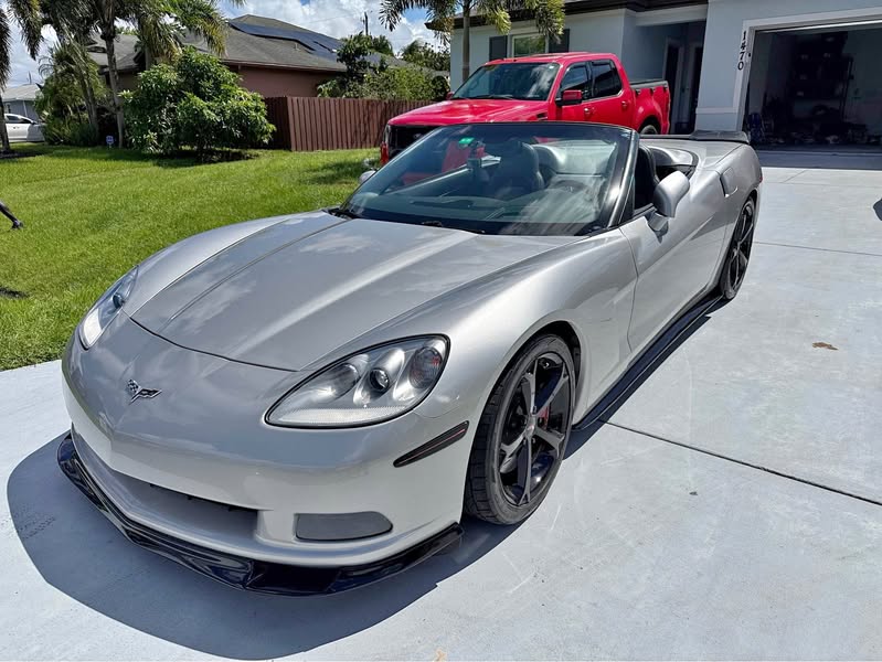2005 Chevrolet Corvette - Convertible 2D