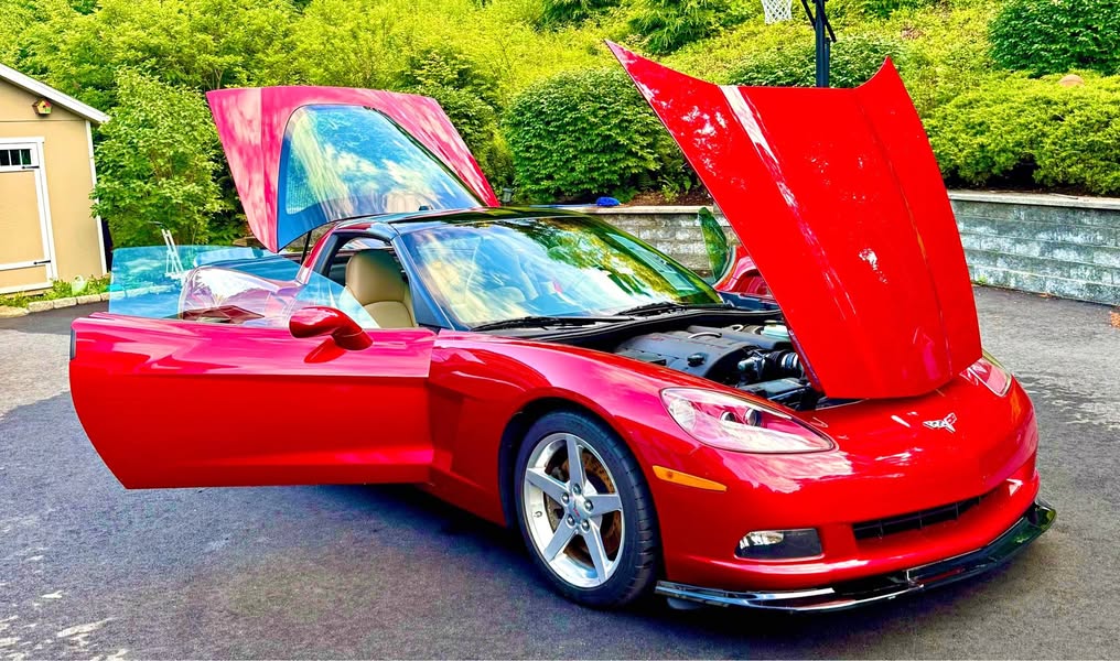 2005 Chevrolet Corvette - Coupe 2D