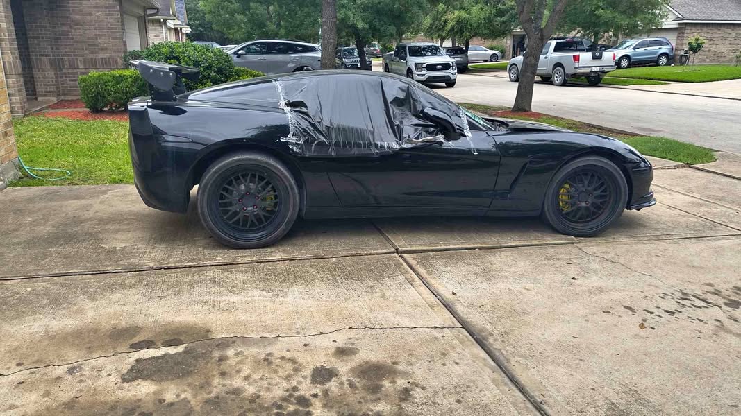 2005 Chevrolet Corvette - Hatchback Coupe 2D