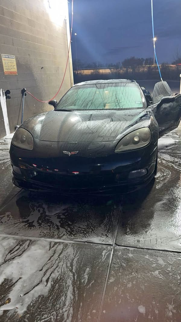 2005 Chevrolet Corvette - Base model