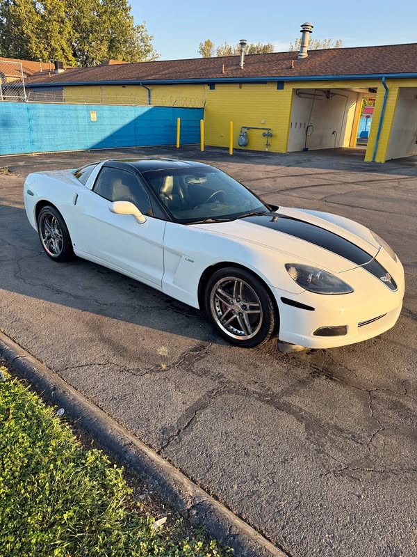 2005 Chevrolet Corvette - Coupe 2D