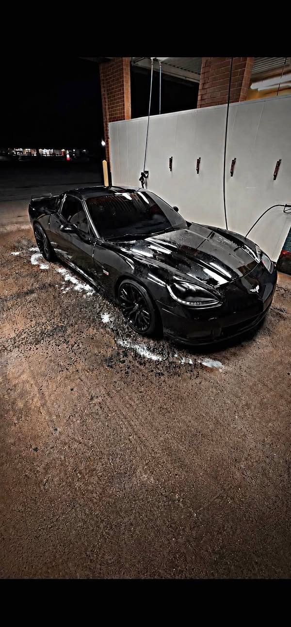 2005 Chevrolet Corvette - Coupe 2D